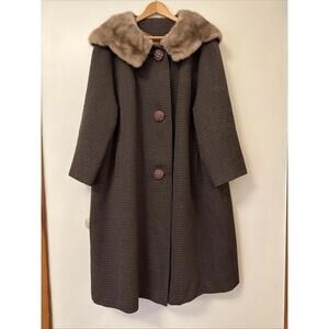 Vintage 60s ILGWU Brown Wool Faux Fur Collar Coat